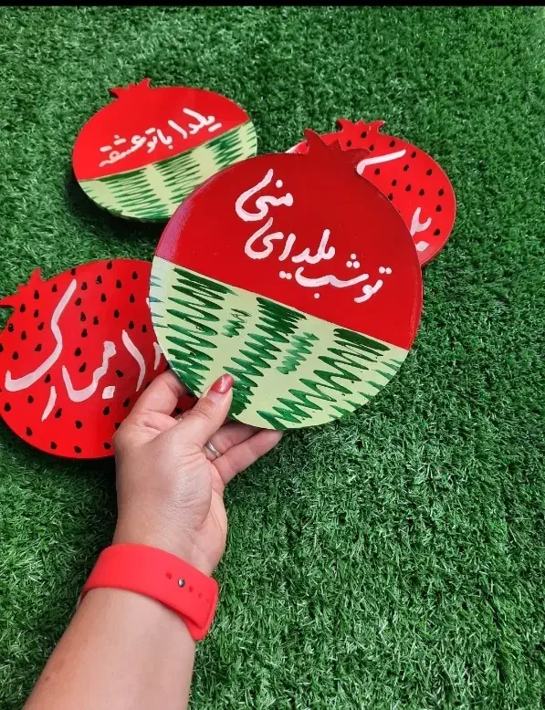 بشقاب رومیزی و دیوارکوب یلدا مبارک|صنایع دستی و سایر لوازم تزئینی|رشت, هلال احمر|دیوار