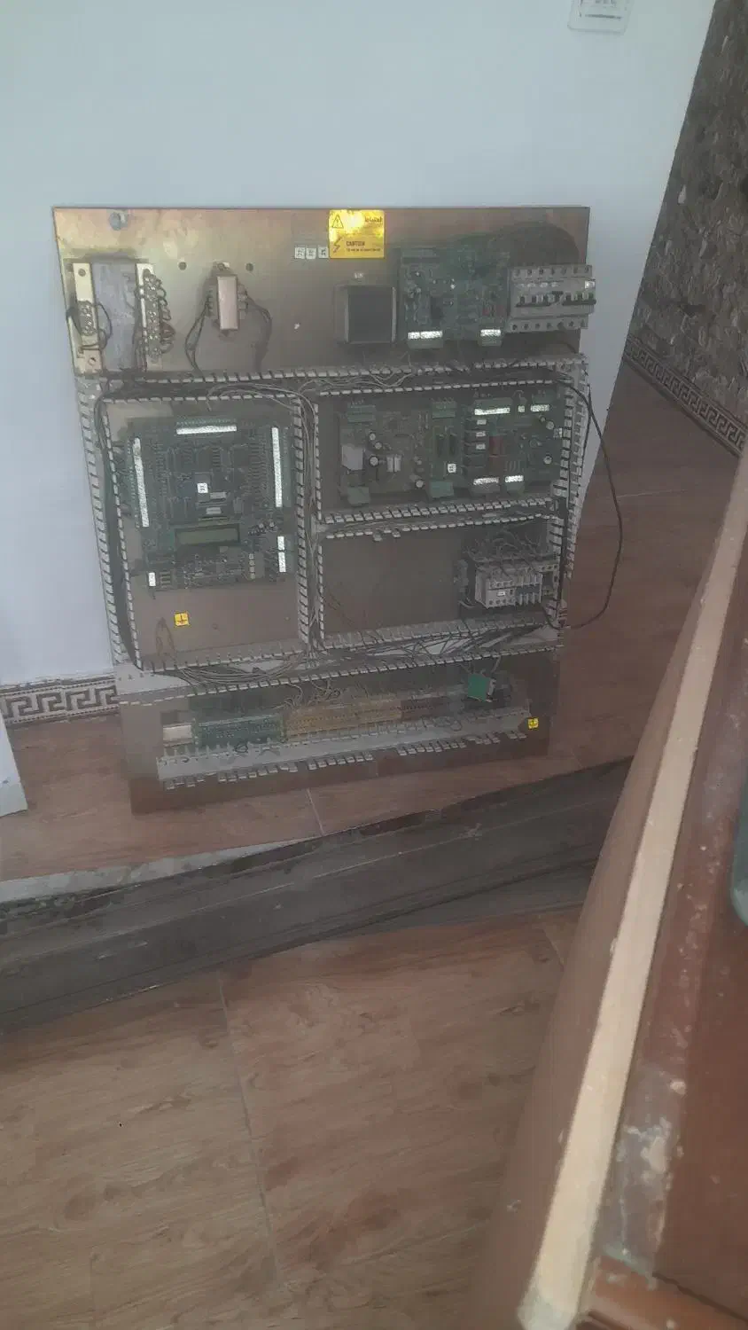 برد اسانسور تابلو برق برد کامپیوتر|خدمات پیشه و مهارت|ملارد, |دیوار