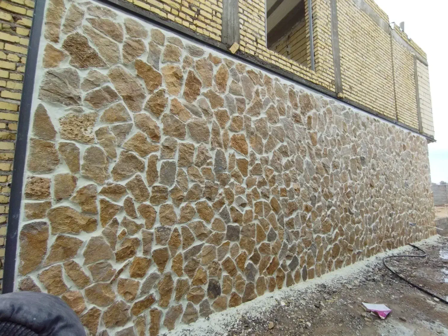 پیمانکاری اجرای سنگ مالون وکوبیک ولاشه کف وجدول|خدمات پیشه و مهارت|مسجد سلیمان, |دیوار