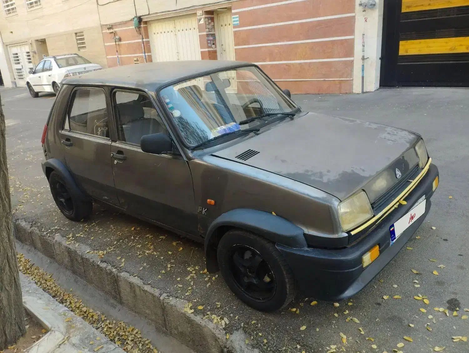 پی کی مدل ۸۲ بی رنگ|خودرو سواری و وانت|قزوین, |دیوار