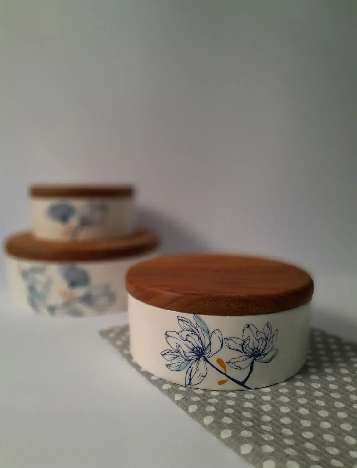 دونفرنیروی خانم در کارگاه ظروف سرامیکی|استخدام هنری و رسانه|کرج, احدآباد|دیوار