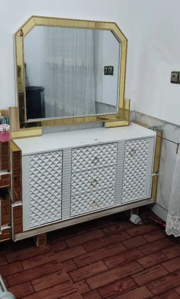 دراور کمد|جاکفشی، کمد، دراور|طبس, |دیوار