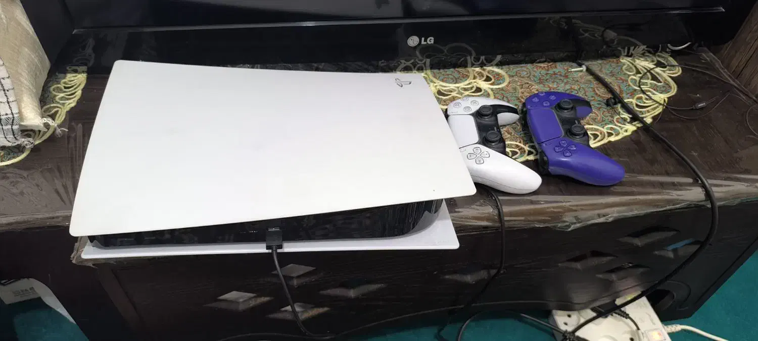 pes5 و تلویزیون ۴۲ LG|کنسول، بازی ویدئویی و آنلاین|اقبالیه, |دیوار