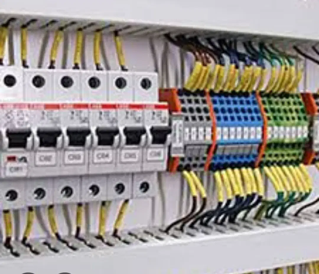 خدمات تعمیرات الکتریکی و برق خانگی و صنعتی سیار|خدمات پیشه و مهارت|بندرعباس, |دیوار