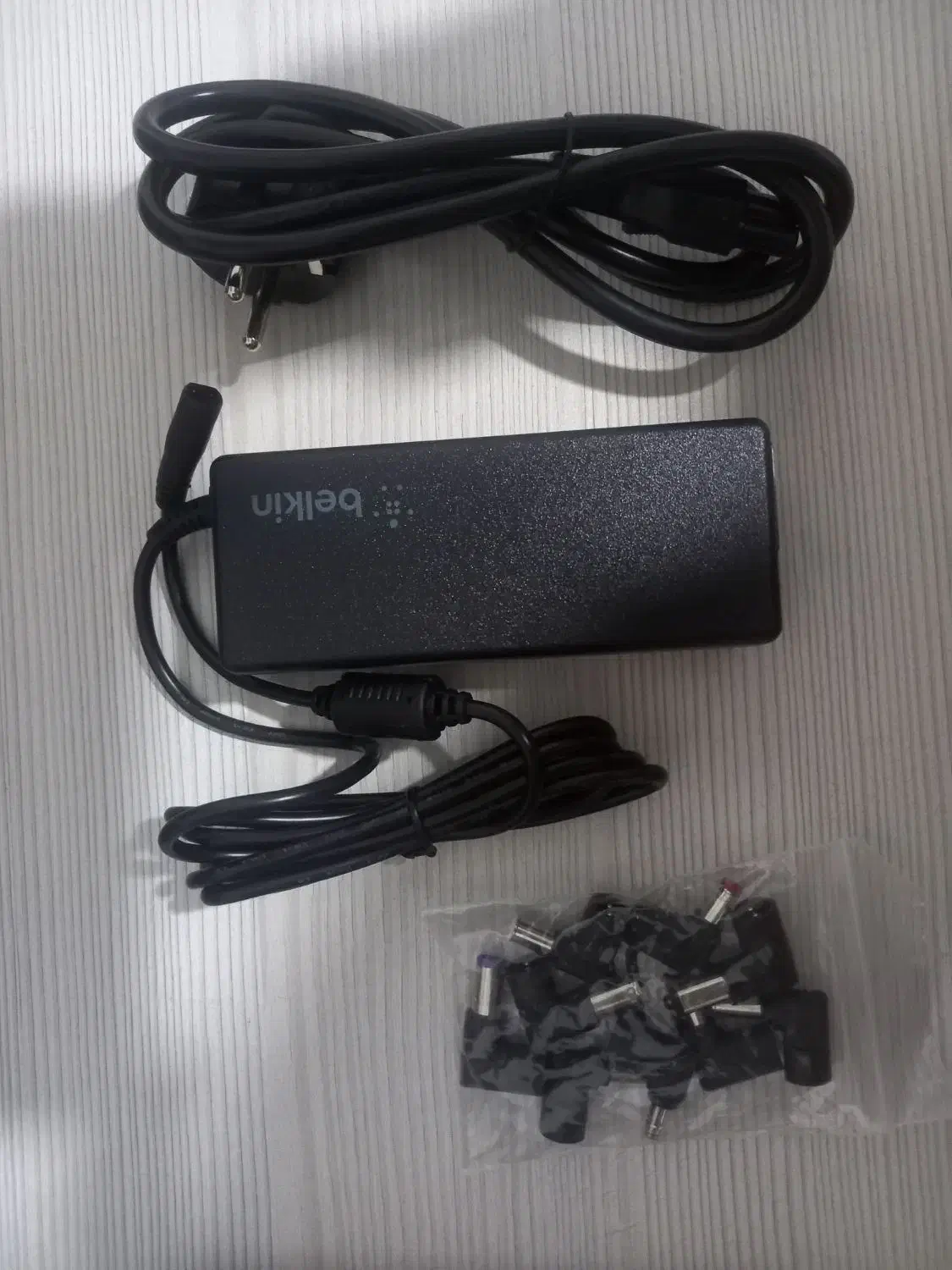 اداپتور اصل belkin-90w|قطعات و لوازم جانبی رایانه|تهران, منیریه|دیوار