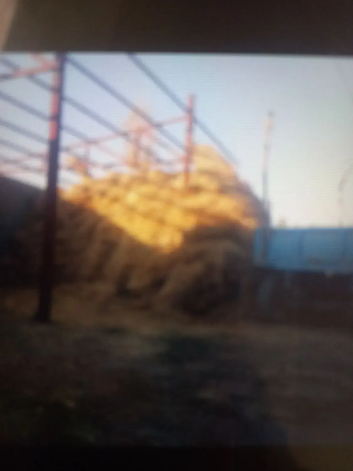 کاه جو بعلاوه یونجه وعلف،فروشی|عمده‌فروشی|نوشین شهر, |دیوار