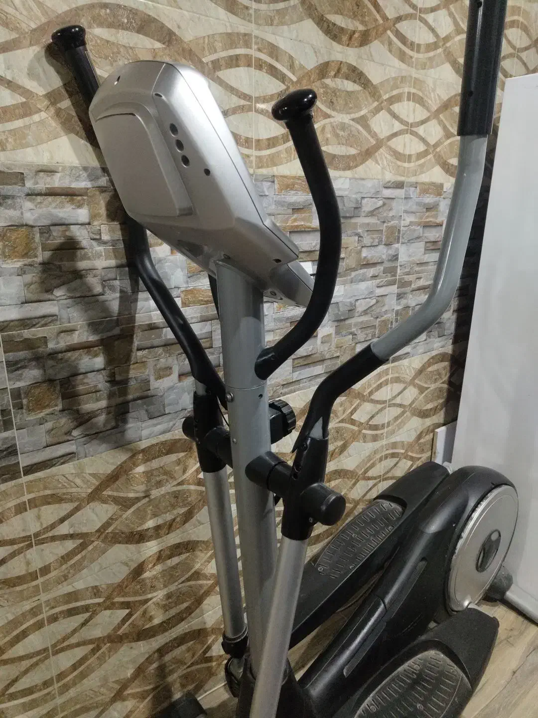 دوچرخه ثابت برند اصلی|تجهیزات ورزشی|اهواز, شهرک برق|دیوار