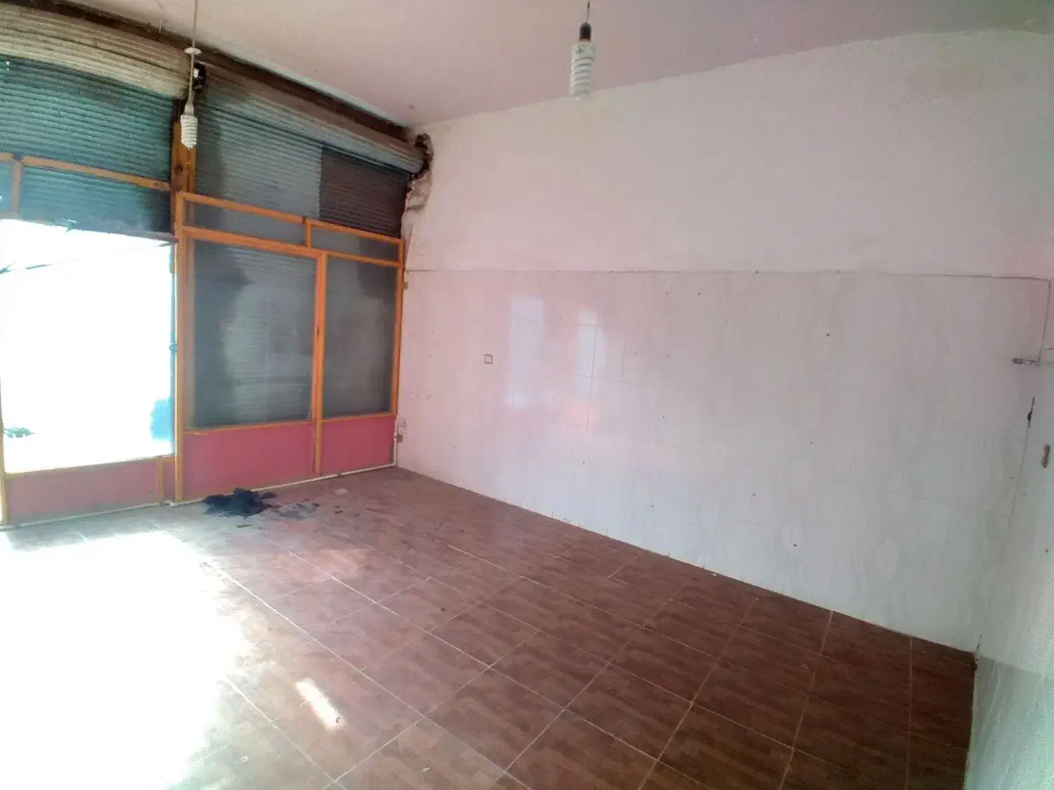 مغازه ۵۵ متری زیبا و تمیز|اجارهٔ مغازه و غرفه|کوهدشت, |دیوار