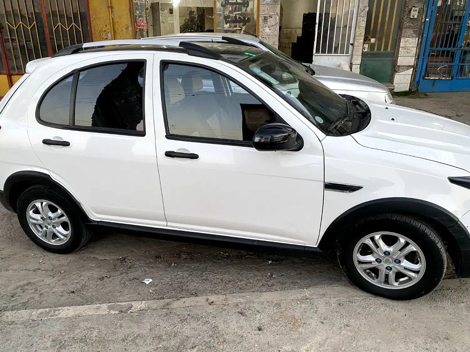 اطلس سفید g|خودرو سواری و وانت|گرگان, |دیوار