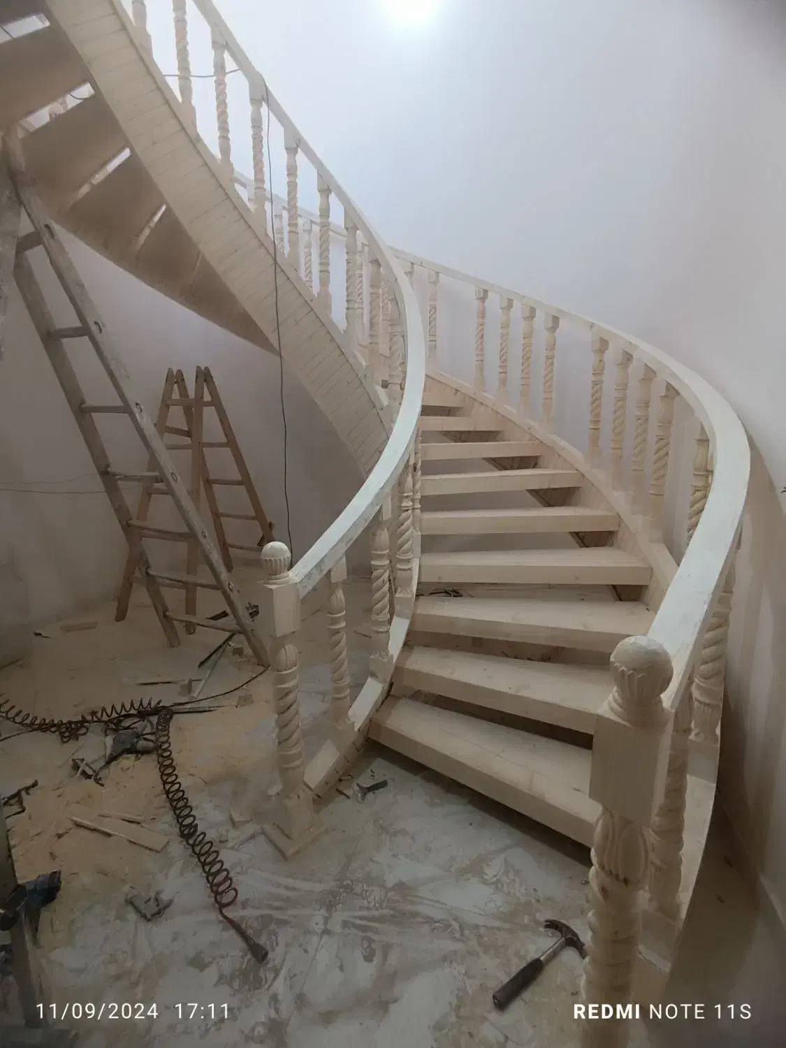 ساخت و نصب انواع سرویس پله|مصالح و تجهیزات ساختمان|تربتحیدریه, حاجی یار|دیوار