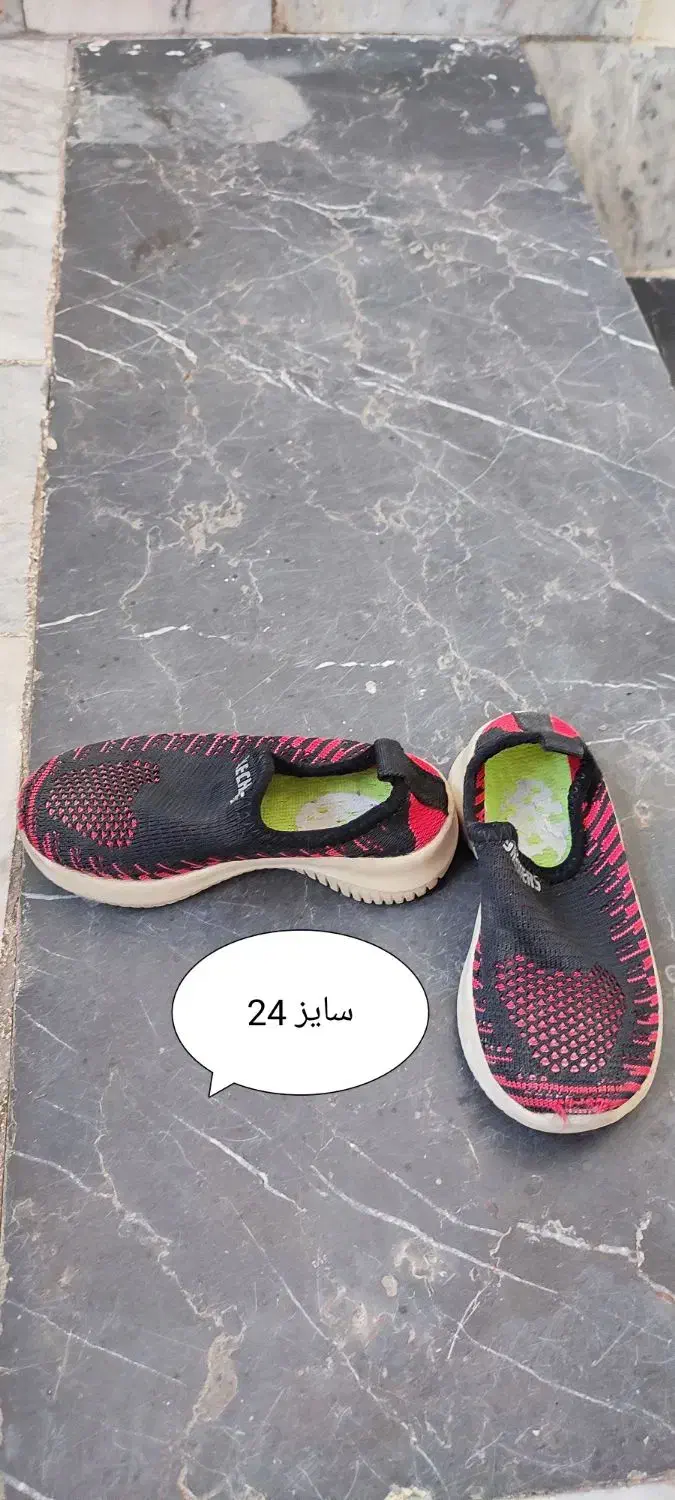 تعدادی کفش و بوت بچگانه|کفش و لباس بچه|کرج, شهرک فهمیده|دیوار
