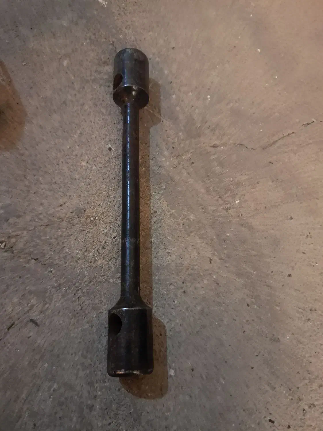 جعبه کامیون و آچار چرخ کامیونت|قطعات یدکی و لوازم جانبی|شیراز, غدیر جنوبی|دیوار