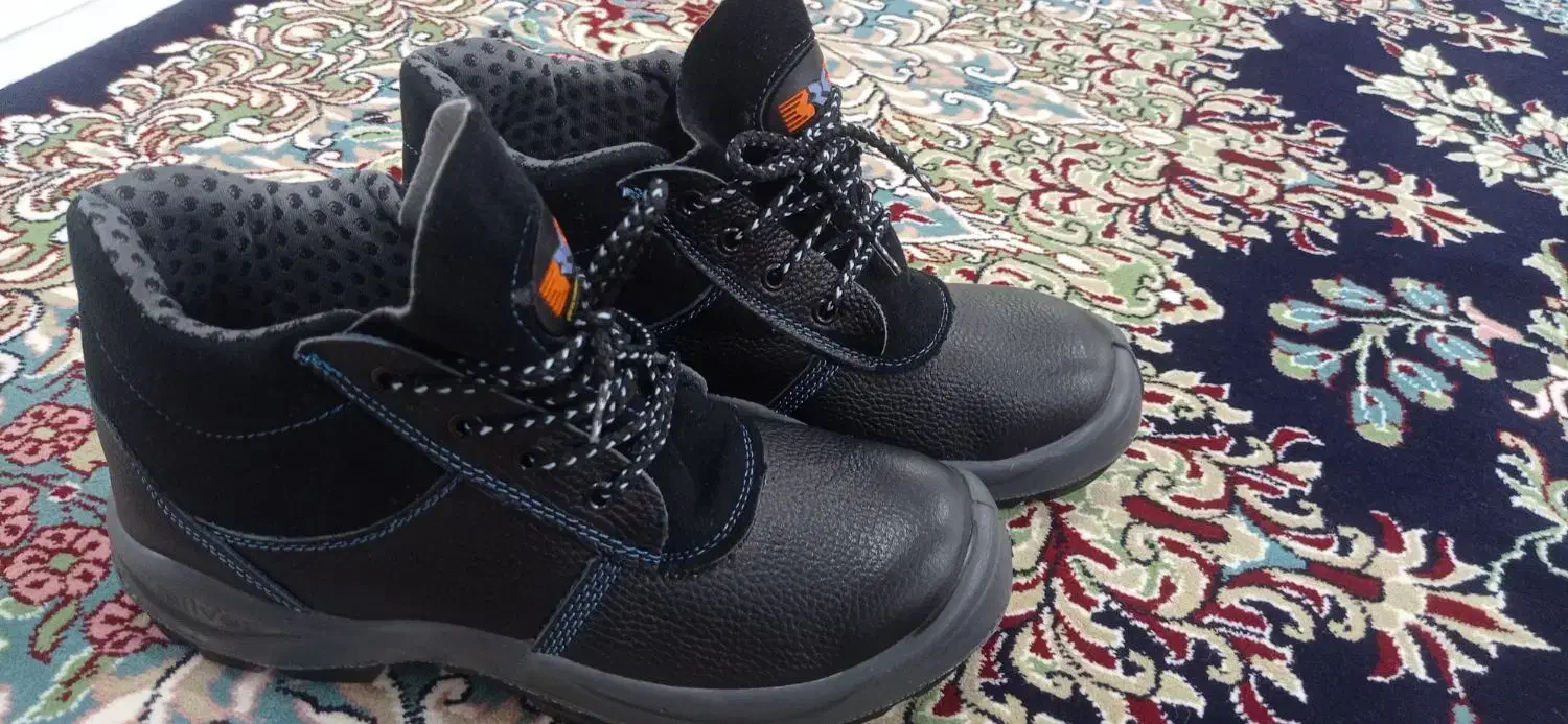 پوتین کار ایمنی دو رو داخل گرم|کیف، کفش، کمربند|دورود, |دیوار