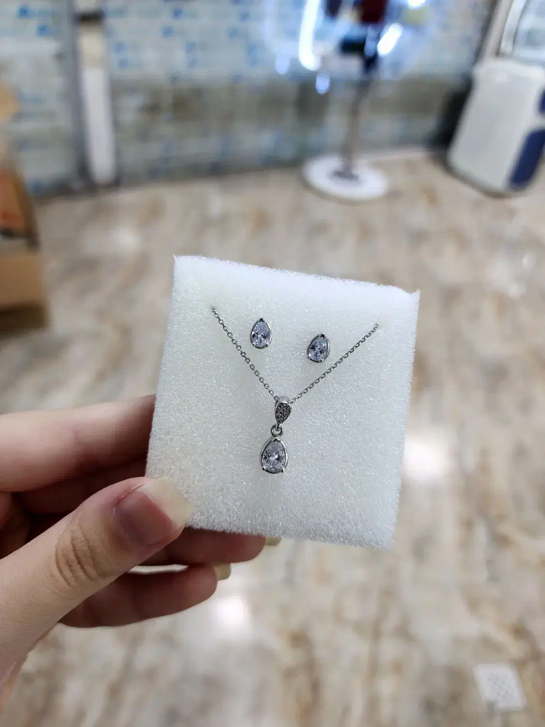 ( نیمست اشکی نقره اصلی )|بدلیجات|کرمانشاه, |دیوار