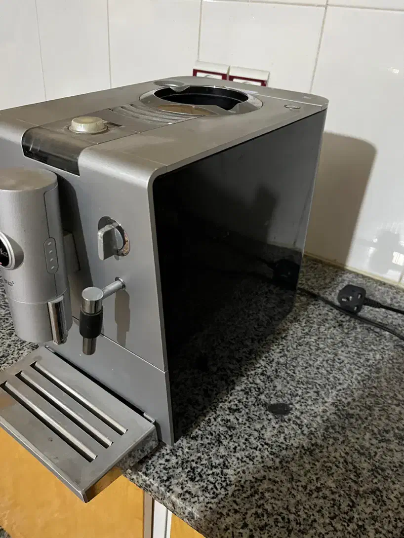 قهوه ساز تمام اتومات با اسیاب|سماور، چای‌ساز، قهوه‌ساز|زاهدان, |دیوار