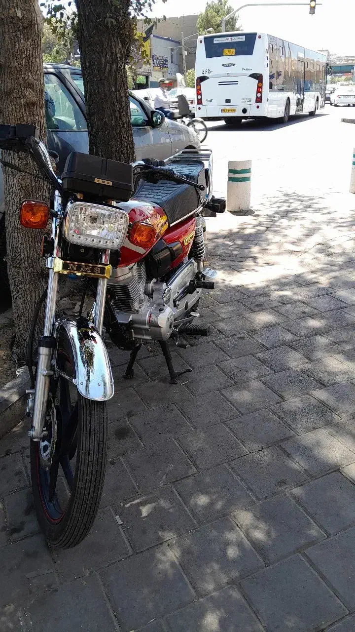 موتور 200 مدل 1402|موتورسیکلت|مشهد, انقلاب|دیوار