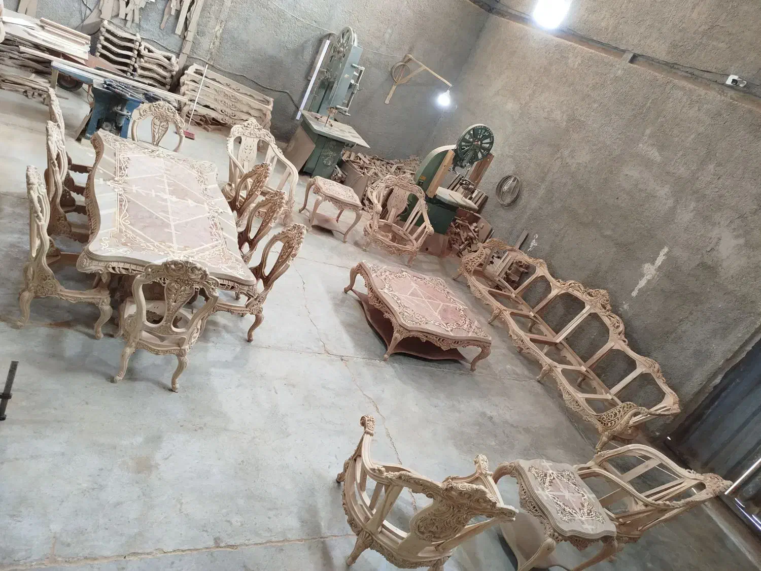 نجار ماهر مبل ونیمه ماهر مبل کلاسیک|استخدام صنعتی، فنی، مهندسی|بهارستان, |دیوار