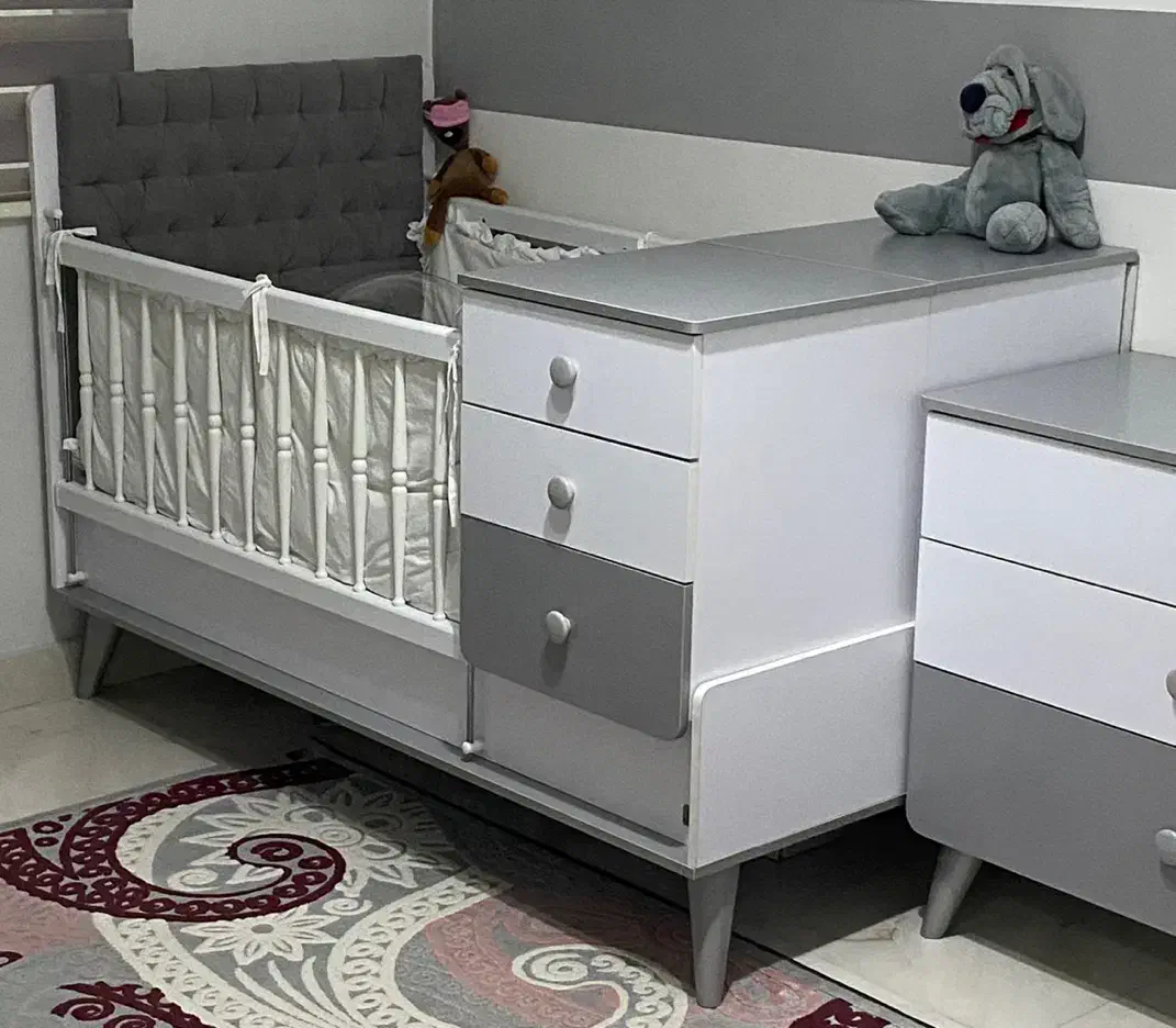 تخت دو منظوره نوزاد نوجوان آپادانا اصل|تخت و صندلی بچه|رشت, آزادگان|دیوار