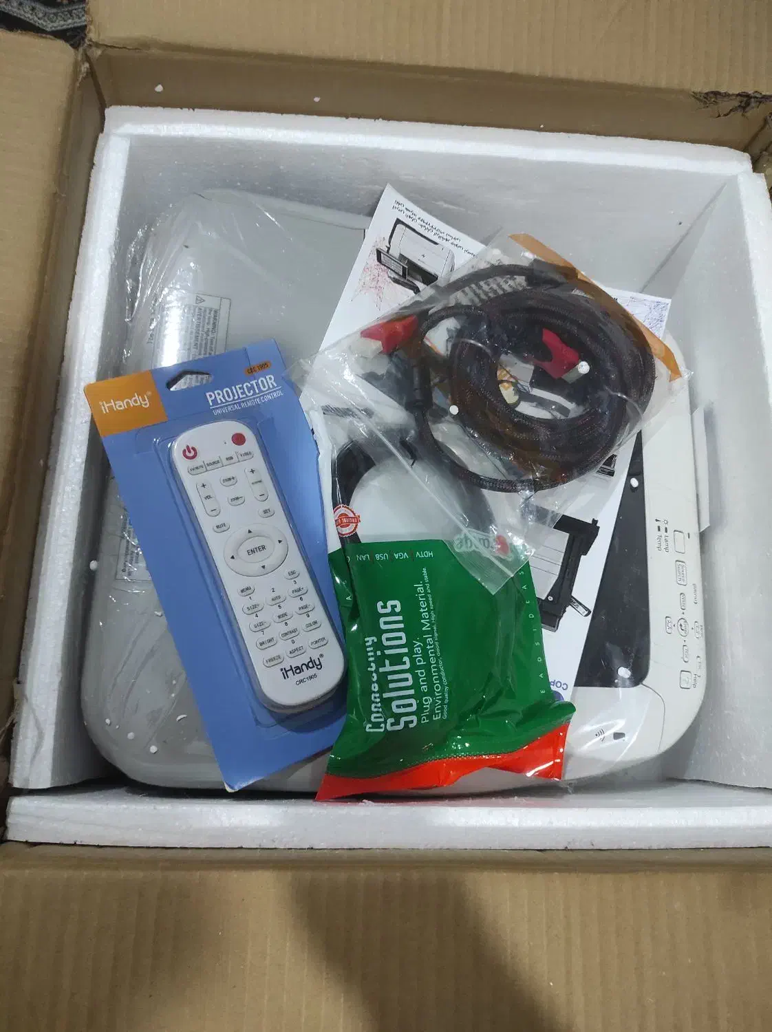 پروژکتورآکبند اپسون فاصله نزدیک ۴۵۷w|تلویزیون و پروژکتور|کرمانشاه, |دیوار