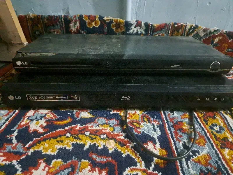 دو دستگاه دی وی دی LG|پخش‌کننده DVD و ویدیو|شهریار, شهرک نماز (دینار آباد)|دیوار