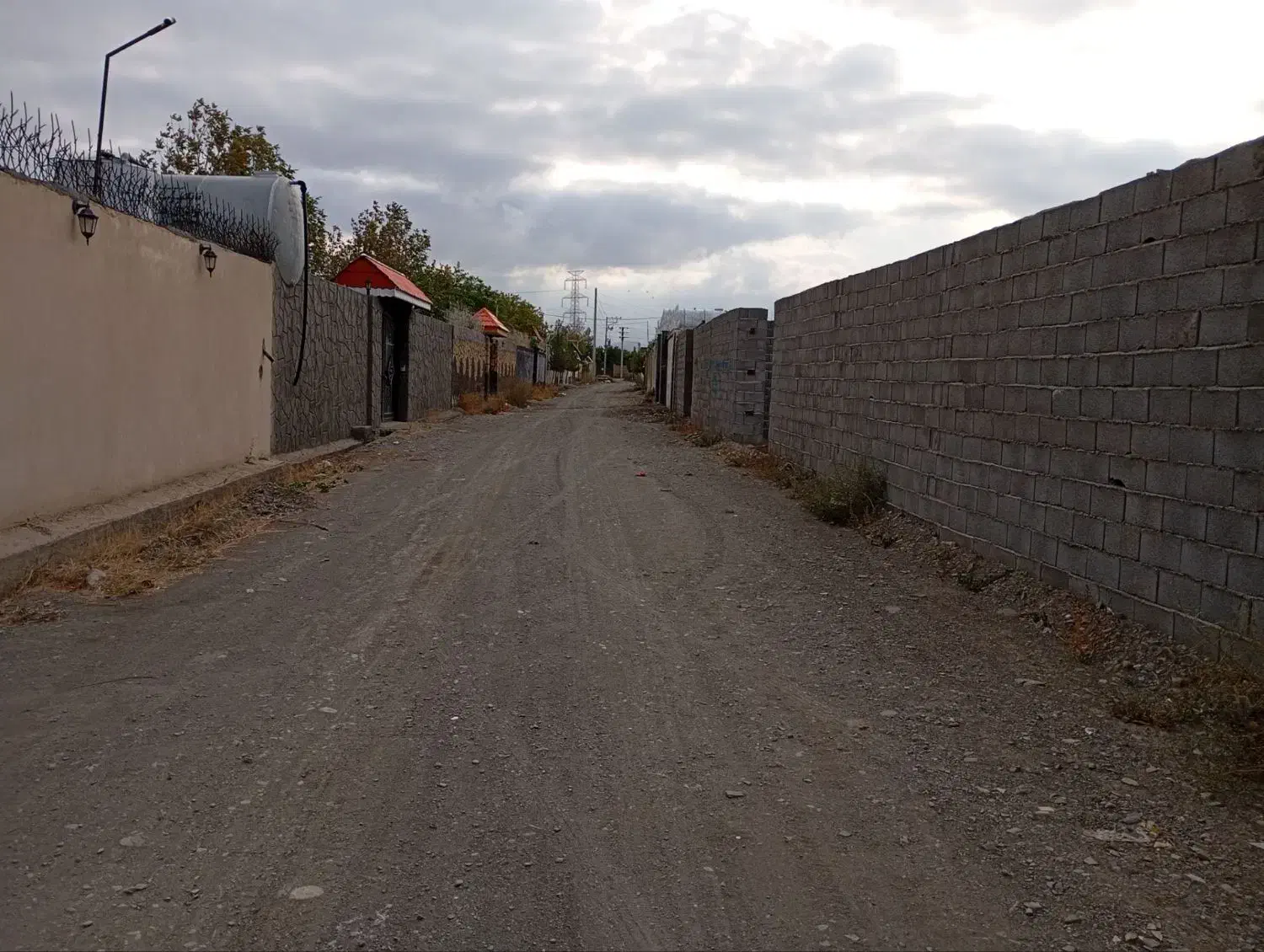 زمین دور دیوارکاهو|فروش خانه و ویلا|گلمکان, |دیوار