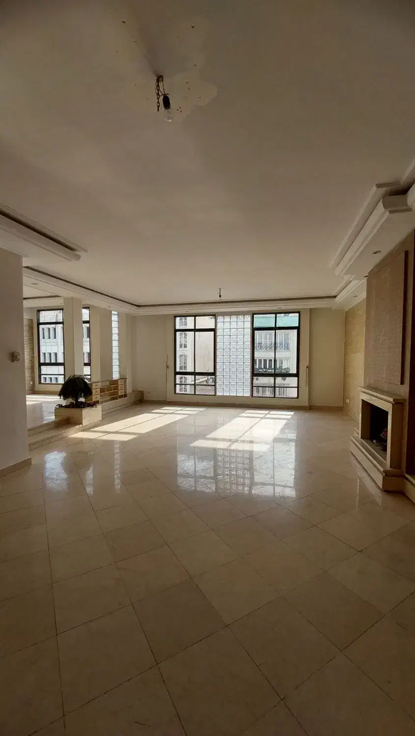 ۱۹۰ متر ۳ خواب . ونک ملاصدرا شیخ بهایی شمالی