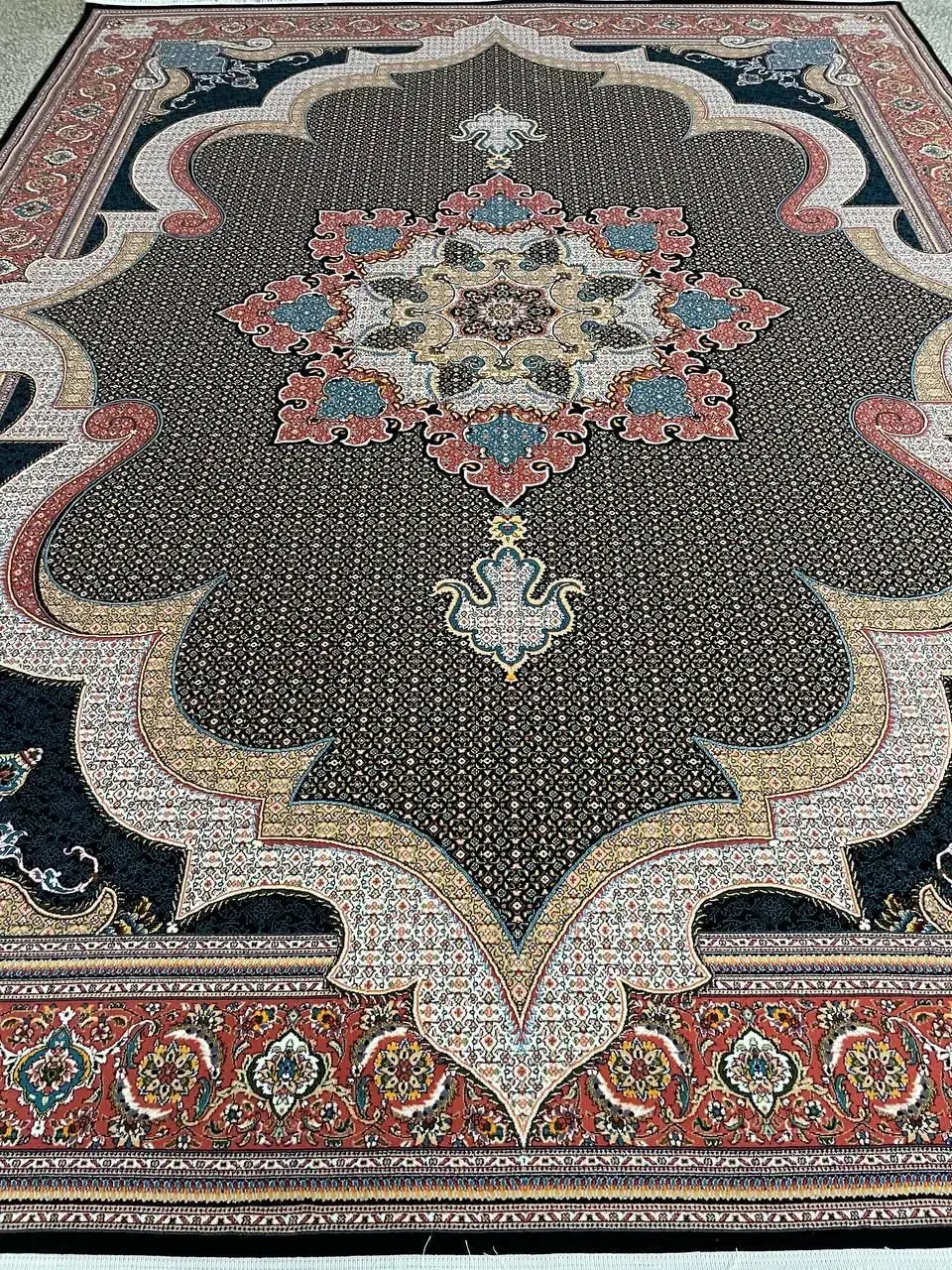 با بهترین شرایط درآذران فرش خریدکنید|فرش|اردبیل, |دیوار