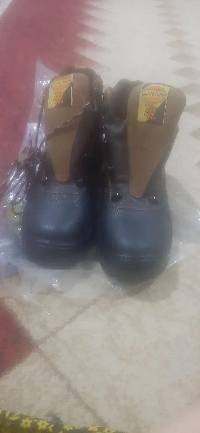 ی کفش نو اسپرت|کیف، کفش، کمربند|شوشتر, |دیوار