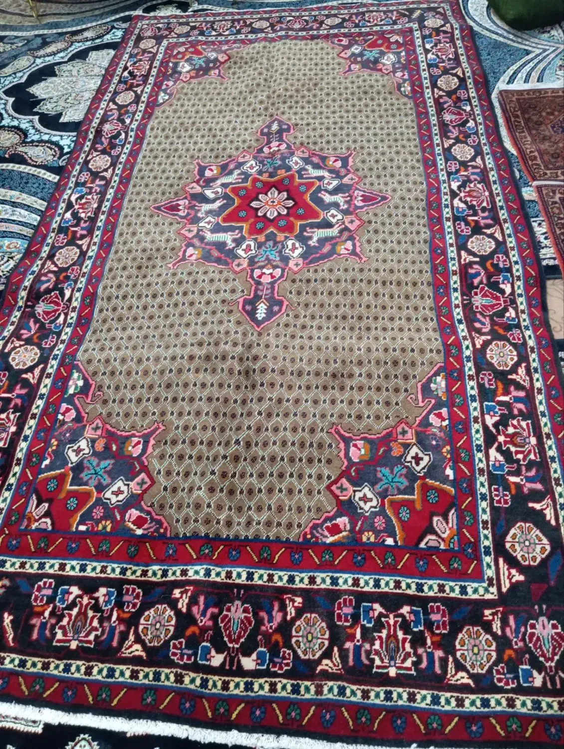 کارای جدید دستبافت عشایری رنگ گیاهی باقیمت مناسب|فرش|کرج, شهرک سهرابیه|دیوار