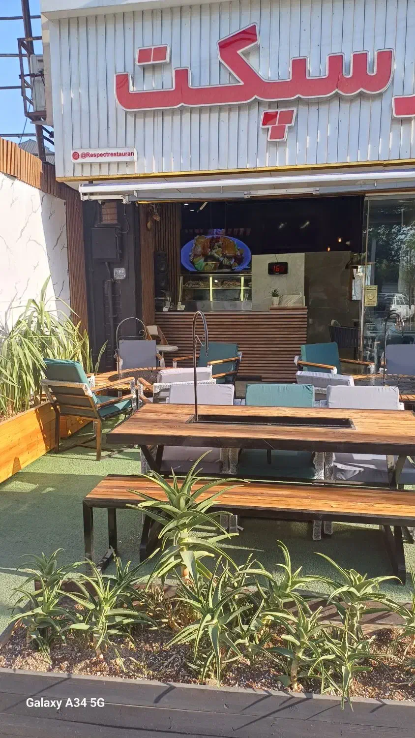 صندوقدار و باریستا و نیروی آشپزخانه و شف|استخدام خدمات فروشگاه و رستوران|ری, دولت‌آباد|دیوار