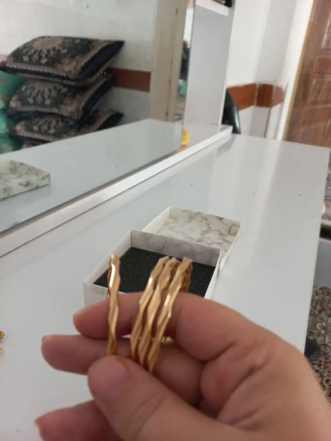 النگو استخوانی نو نوعه|جواهرات|بروجرد, |دیوار