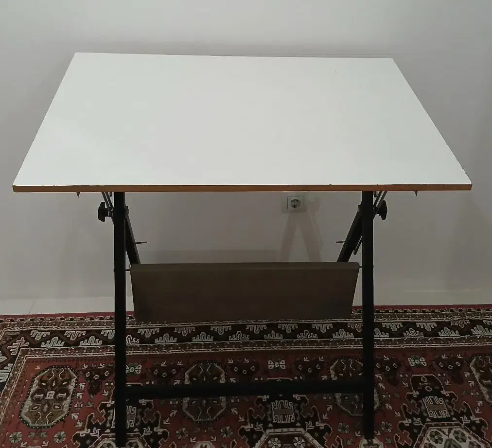 میز نقشه کشی|میز تحریر و کامپیوتر|صدرا-فارس, فاز ۱|دیوار