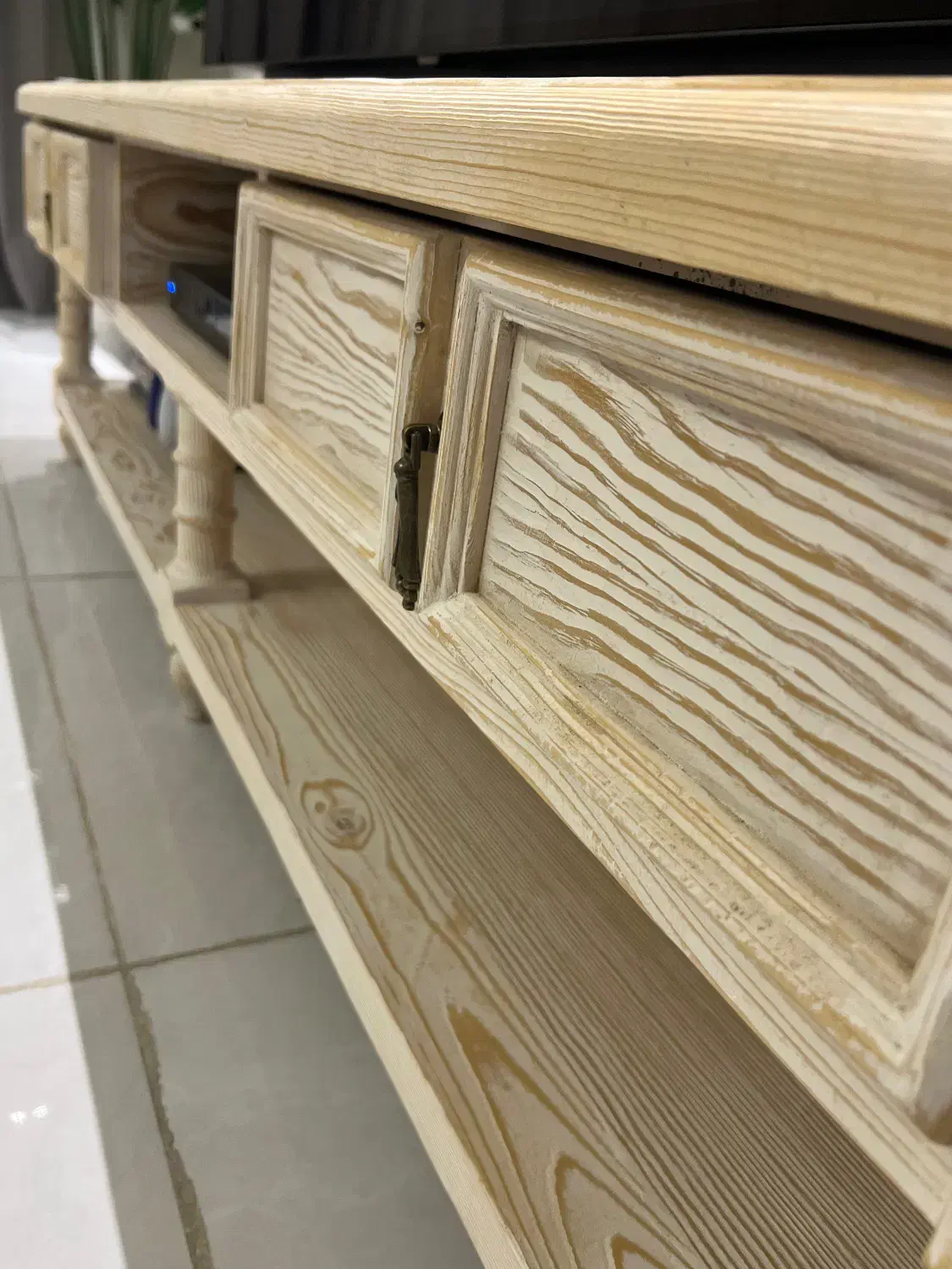 میز تلوزیون|مبلمان خانگی و میز عسلی|همدان, |دیوار