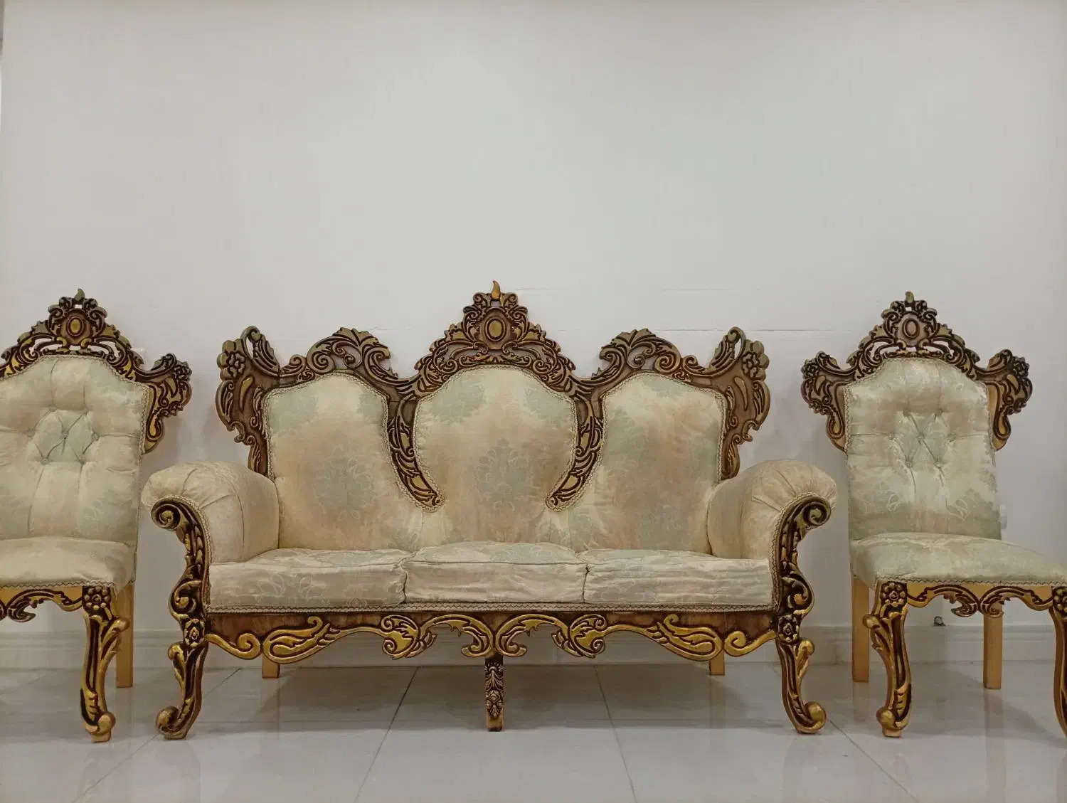 مبل 9نفره سلطنتی|مبلمان خانگی و میز عسلی|الیگودرز, |دیوار