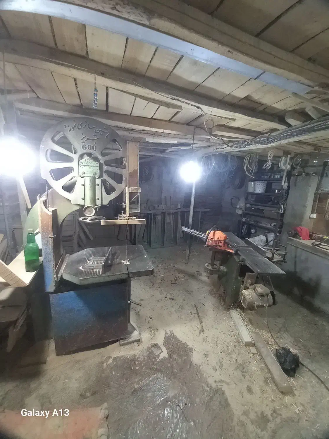 یک عدد عره ۶۰ + یک عدد سه کار با دینام تک فاز|ماشین‌آلات صنعتی|گلوگاه بابل (گلیا), |دیوار