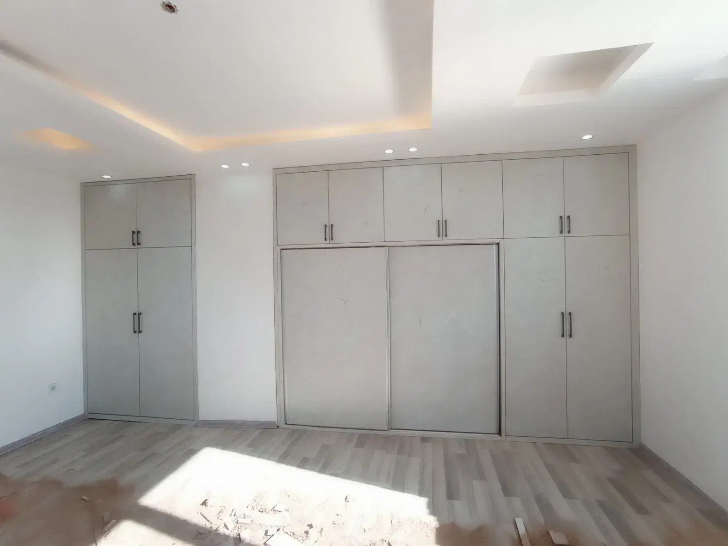 نصاب کناف کمد و کابینت هستم|خدمات پیشه و مهارت|اردبیل, |دیوار