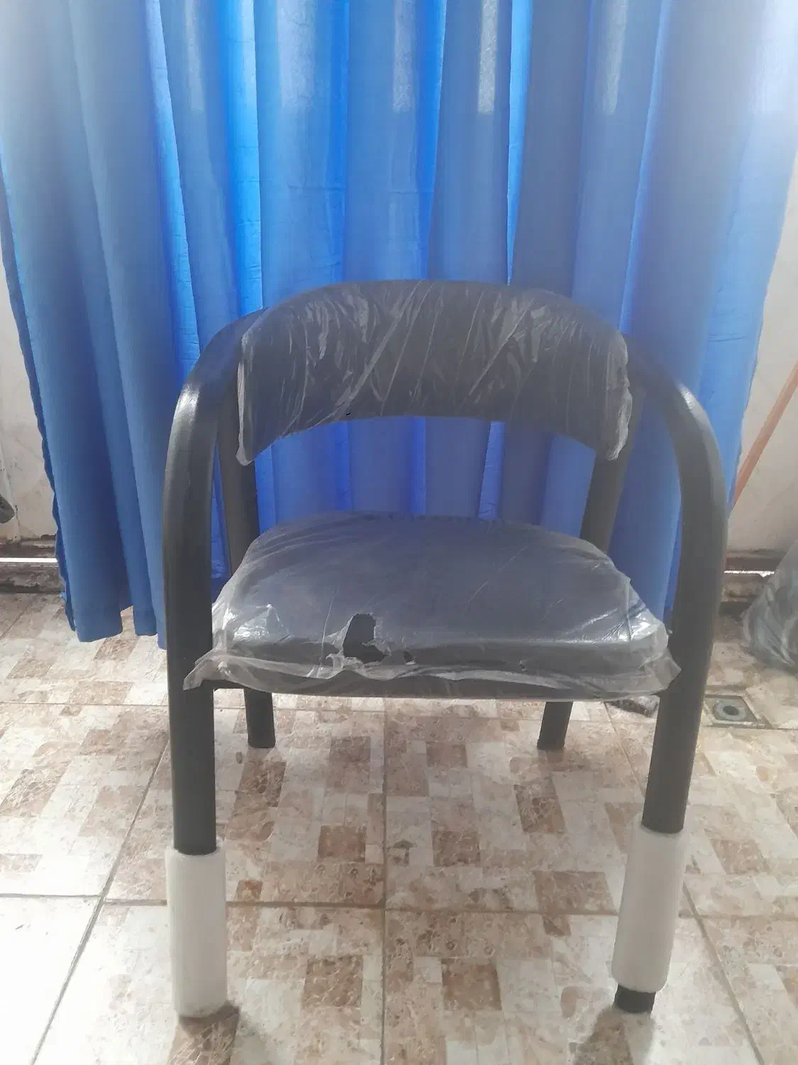 ۲ عدد صندلی|میز و صندلی غذاخوری|رشت, حمیدیان|دیوار