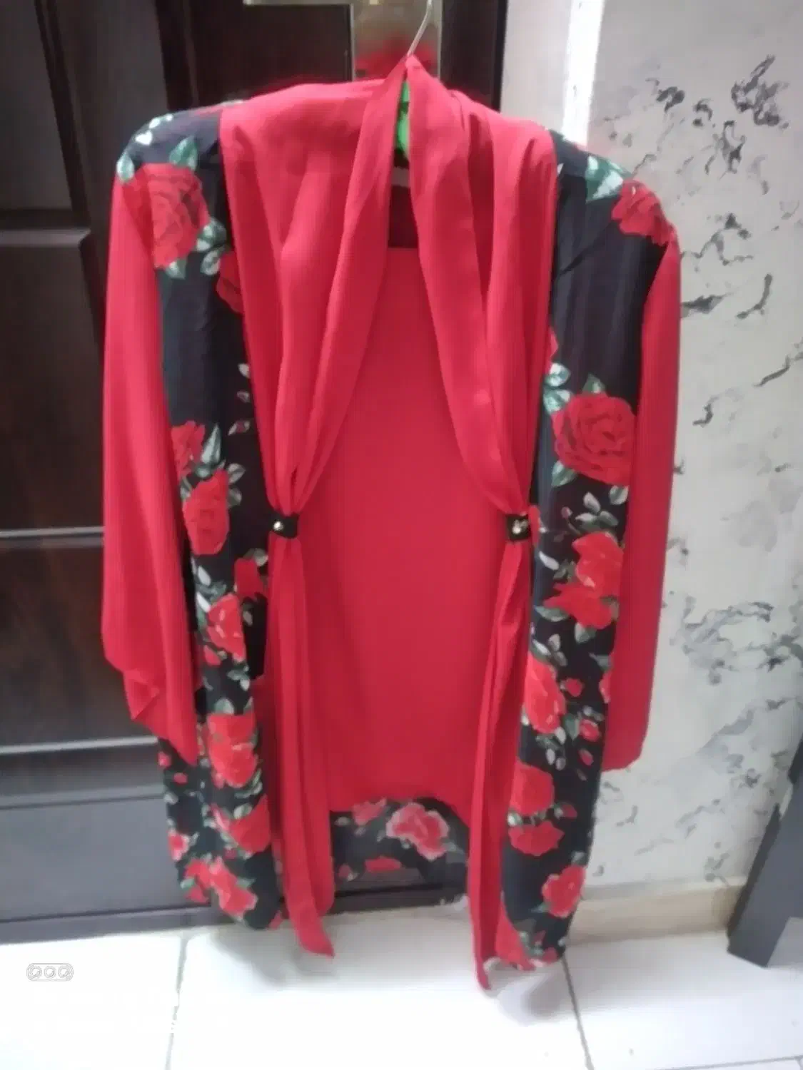 لباس مجلسی|لباس|اراک, |دیوار