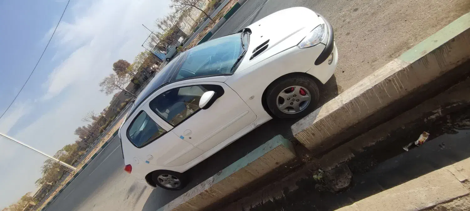 ۲۰۶ مدل ۱۴۰۱ پانا تیپ ۳ معاوضه با تصادفی|خودرو سواری و وانت|ورامین, ورامین|دیوار