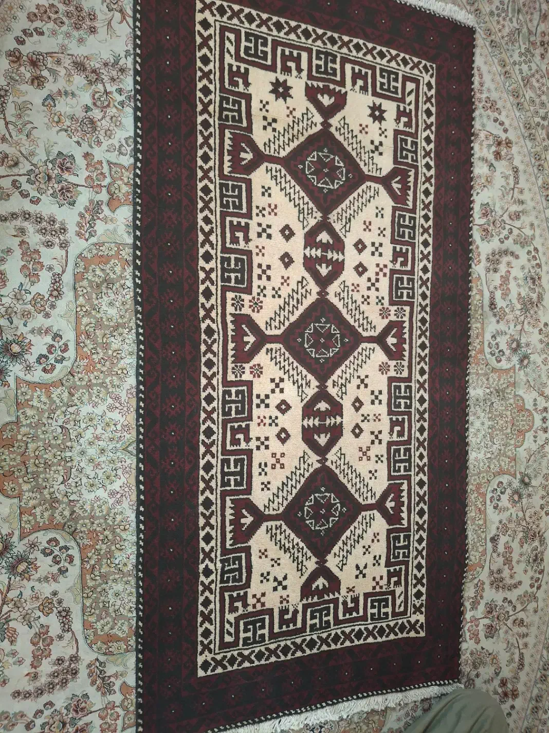 فرش دستباف|فرش|شاهین‌شهر, شهرک هشت بهشت|دیوار