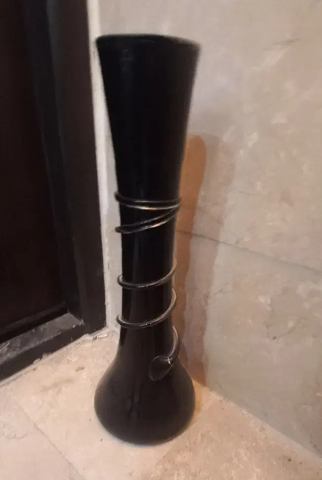 گلدان شیشه ای کاملا سالم|صنایع دستی و سایر لوازم تزئینی|تبریز, |دیوار