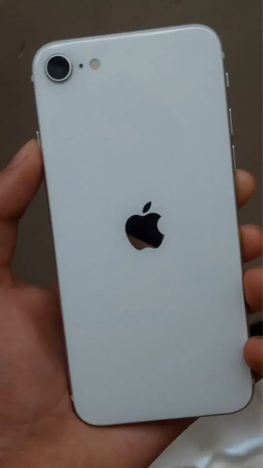 ایفون se 2020|موبایل|اصفهان, شیخ اشراق|دیوار