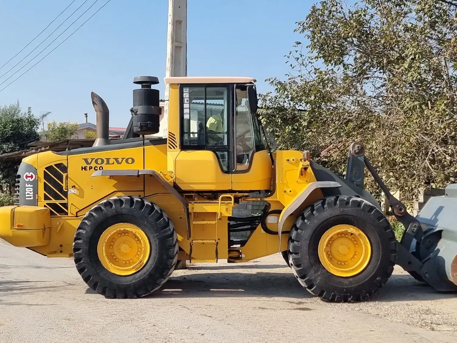 لودر ولو 120 اف ۲۰۰۹|خودرو سنگین|تهران, آسمان|دیوار