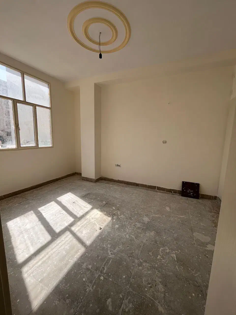 ۸۵ متر دو خواب طبقه اول با قیمت عالی در فردیس|فروش آپارتمان|فردیس, شهرک هفده شهریور|دیوار