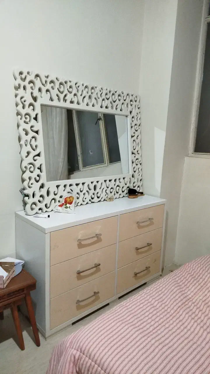 تخت دونفره با دلاور وآینه|تخت و سرویس خواب|کرمانشاه, |دیوار