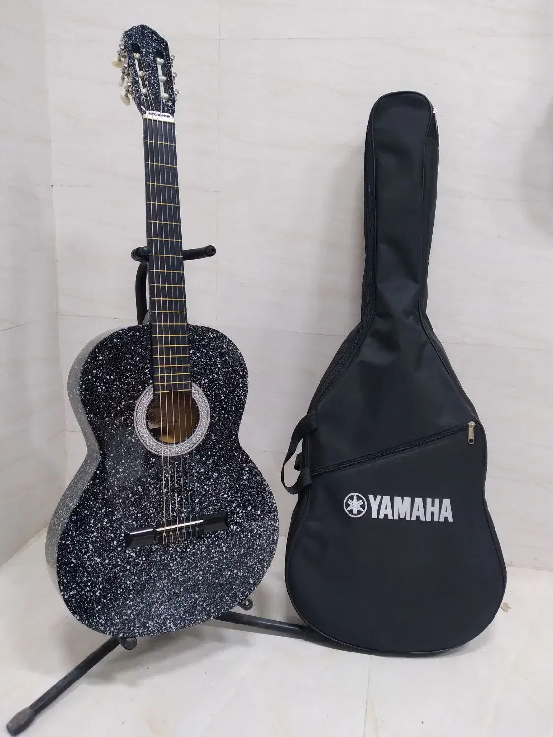 گیتار نو و کارکرد با کیف هدیه|گیتار، بیس، امپلیفایر|بجنورد, |دیوار