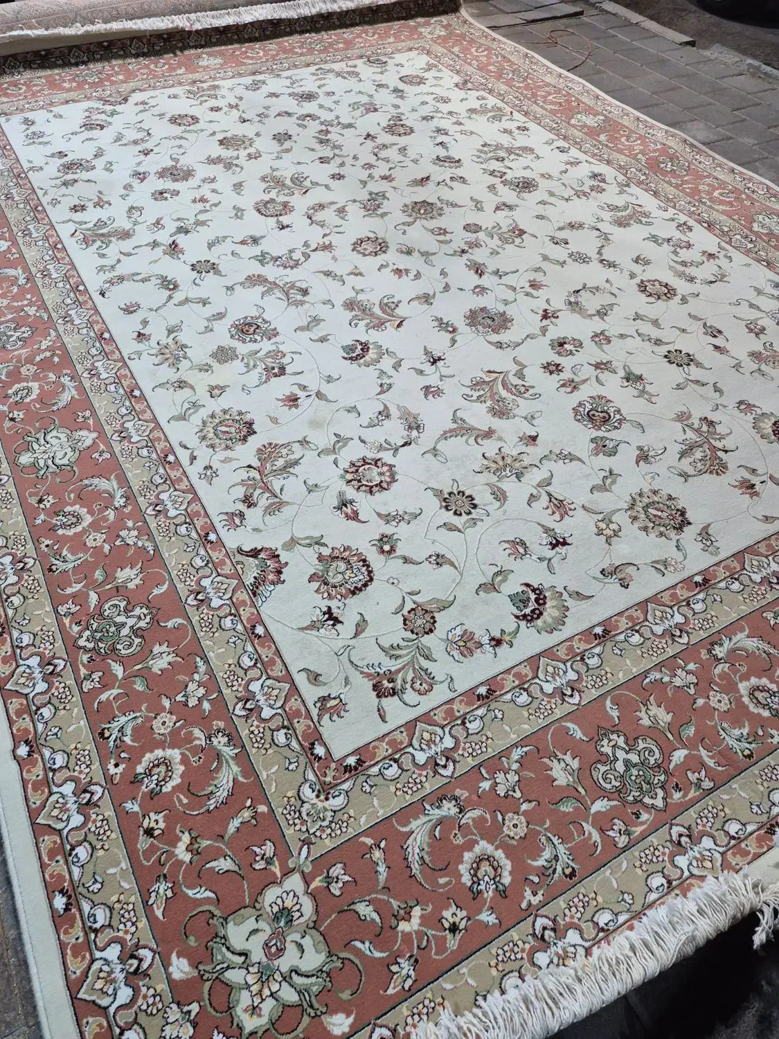 فرش مشهد ۷۰۰ شانه|فرش|نیشابور, امام|دیوار