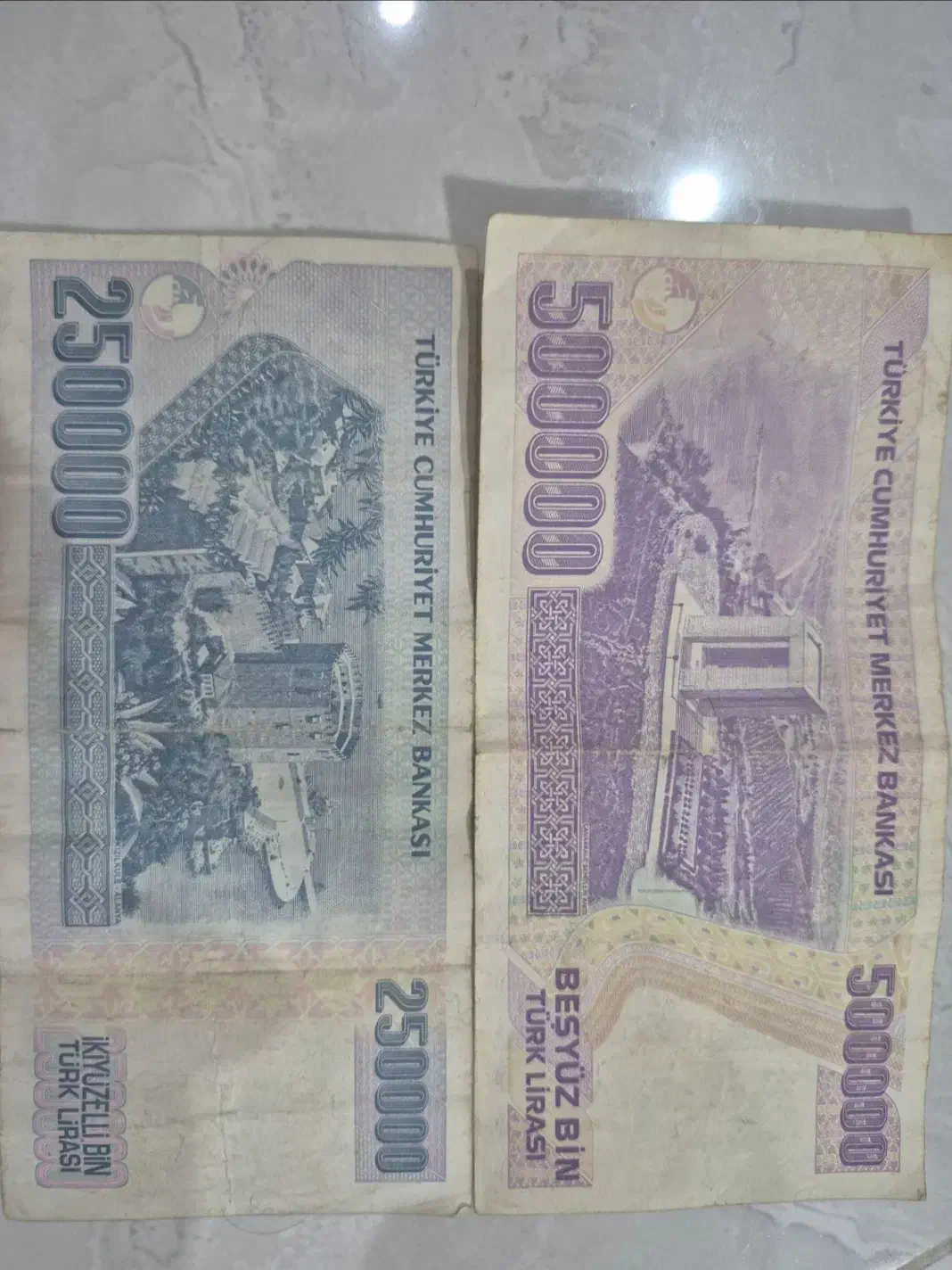 لیر قدیمی قیمت توافقی|کلکسیون سکه، تمبر، اسکناس|اندیشه, اندیشه فاز ۱|دیوار