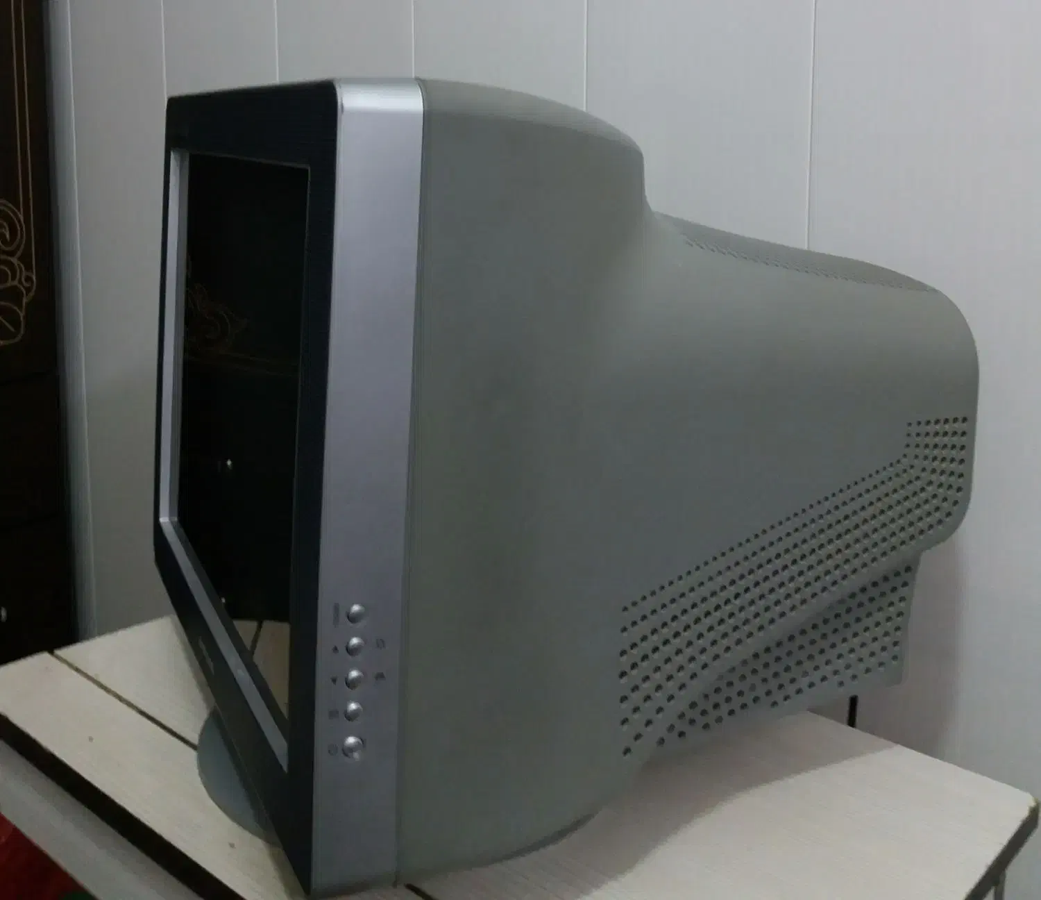 مانیتور ۱۷ اینچ|قطعات و لوازم جانبی رایانه|قم, شهرک امام حسن|دیوار