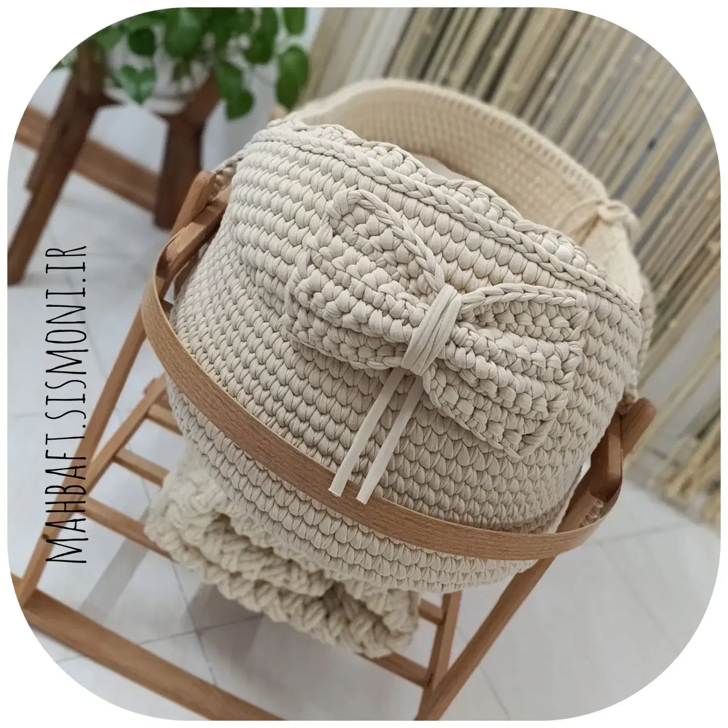 گهواره ی نوزاد تریکویی همراه با پایه راش|اسباب و اثاث بچه|اصفهان, شاهزید|دیوار